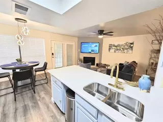 Photo #4: 21285474 Listing