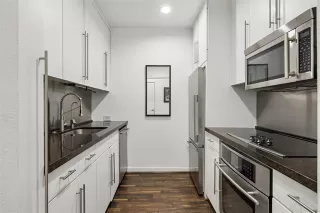 Photo #3: 21285509 Listing