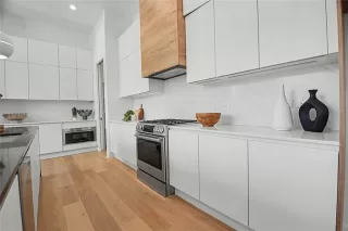 Photo #6: 21286346 Listing