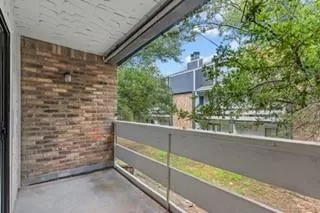 Photo #4: 21286360 Listing
