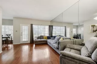 Photo #6: 21286432 Listing 
