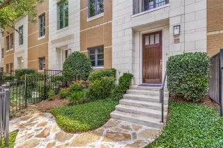 Photo #2: 21286813 Listing 