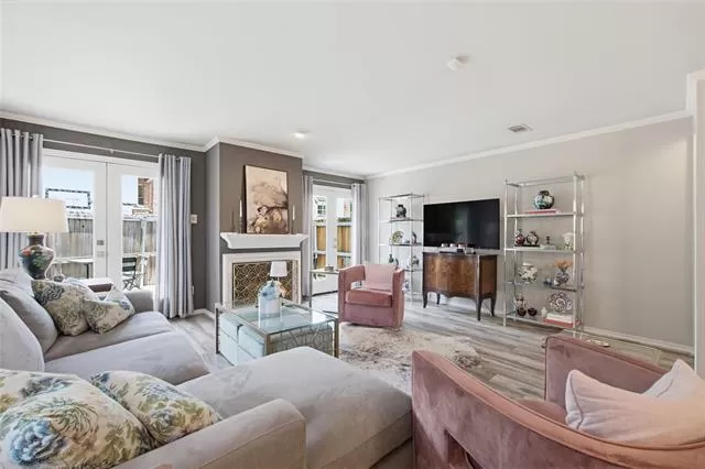 MLS: 21287022 Condo For Sale