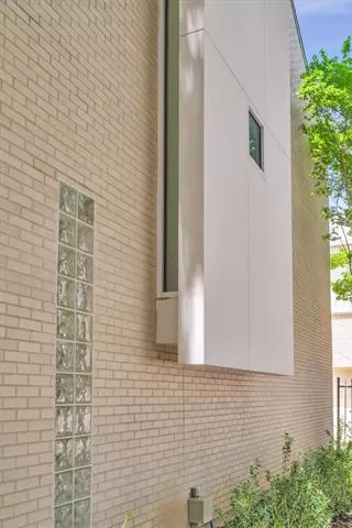 Photo #2: 21287371 Listing 