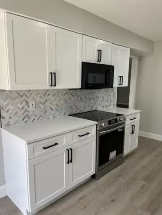 Photo #3: 21287660 Listing