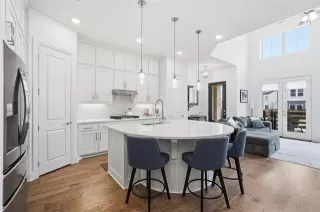 Photo #6: 21288079 Listing