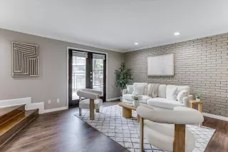 Photo #3: 21289039 Listing