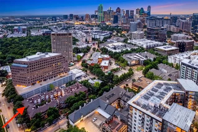 MLS: 21289102 Condo For Sale