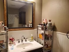 Photo #2: 21289573 Listing
