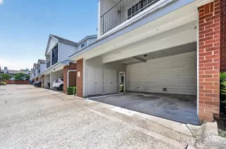 Photo #3: 21290191 Listing