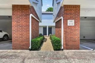 Photo #4: 21290191 Listing
