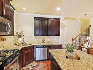 Photo #4: 21290244 Listing 