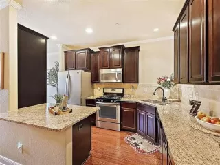 Photo #5: 21290244 Listing 