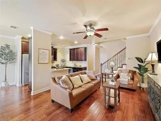 Photo #6: 21290244 Listing 