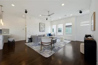Photo #4: 21290310 Listing 