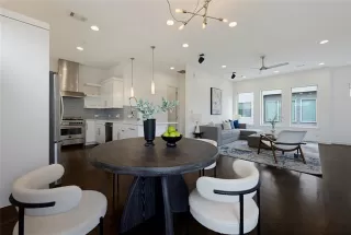 Photo #5: 21290310 Listing 