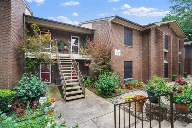 MLS: 21290537 Condo For Sale
