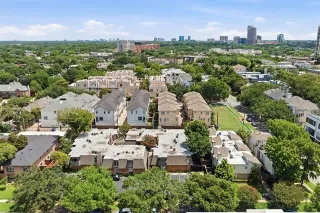 Photo #6: 21290666 Listing