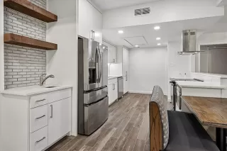 Photo #5: 21291624 Listing