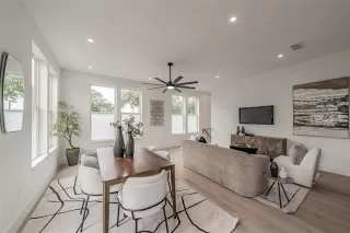 Photo #4: 21291860 Listing