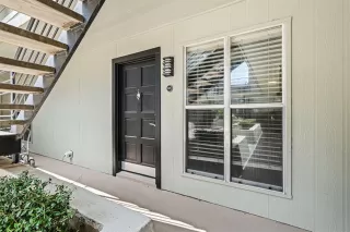 Photo #4: 21292182 Listing