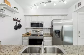 Photo #5: 21292894 Listing 
