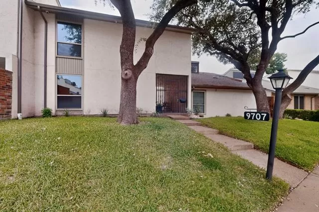 MLS: 21293176 Condo For Sale
