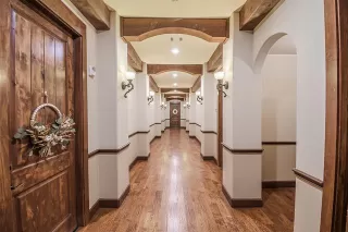 Photo #4: 21293480 Listing
