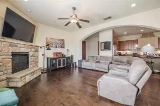 Photo #6: 21293480 Listing