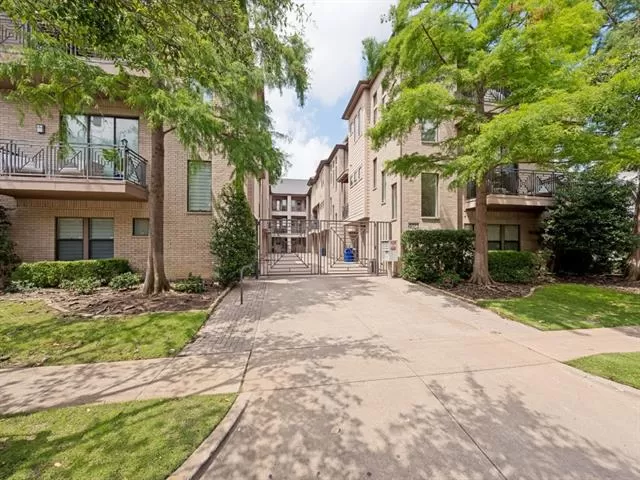 MLS: 21293786 Condo For Sale