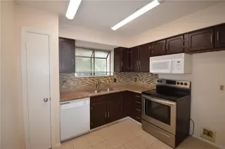 Photo #5: 21294118 Listing