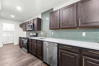 Photo #6: 21294256 Listing