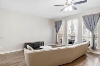 Photo #3: 21294375 Listing
