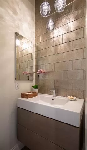 Photo #5: 21294417 Listing