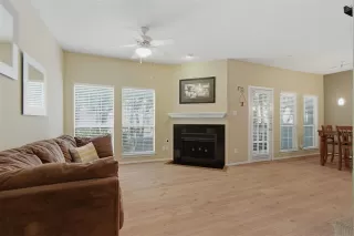 Photo #5: 21294719 Listing