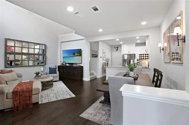 MLS: 21295351 Condo For Sale