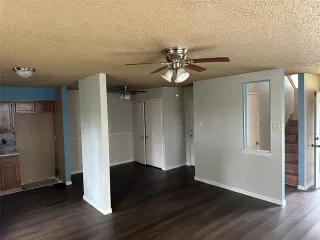 Photo #4: 21295607 Listing