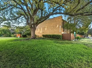 Photo #2: 21295611 Listing