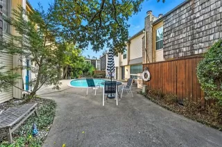 Photo #3: 21295611 Listing