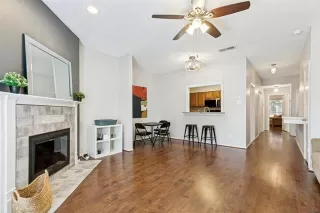 Photo #2: 21296108 Listing