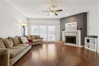 Photo #5: 21296108 Listing