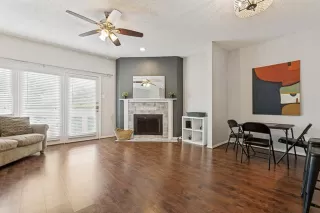 Photo #6: 21296108 Listing