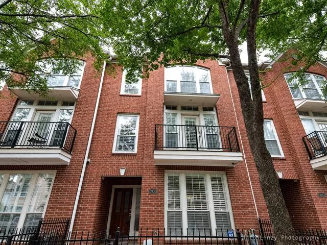 MLS: 21296112 Condo For Sale