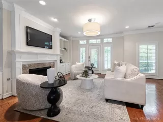 Photo #3: 21296112 Listing