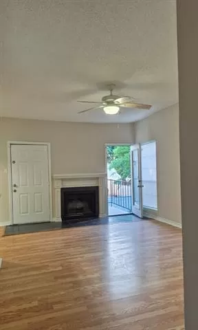 Photo #2: 21296125 Listing