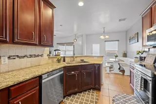 Photo #6: 21296281 Listing 
