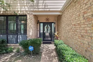 Photo #3: 21296436 Listing
