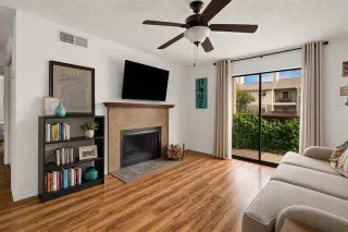 Photo #4: 21296784 Listing