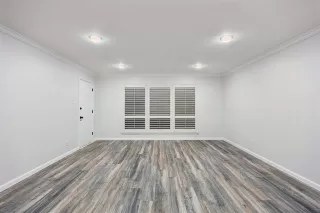 Photo #4: 21296848 Listing