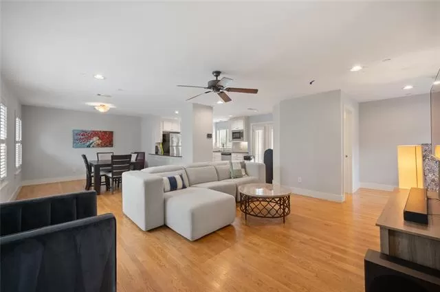 MLS: 21297141 Condo For Sale